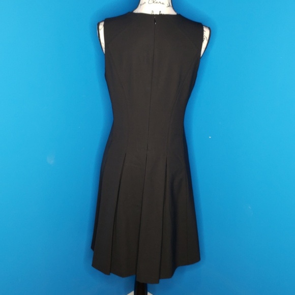 Theory sleeveless "Addison" Italian wool/span LBD - Picture 3 of 8